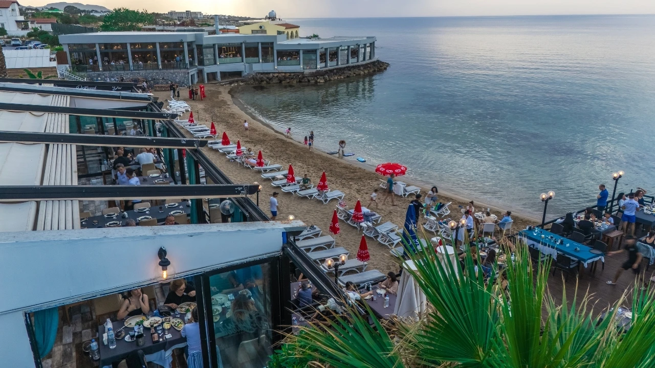 Where the Coastline Meets Pure Comfort